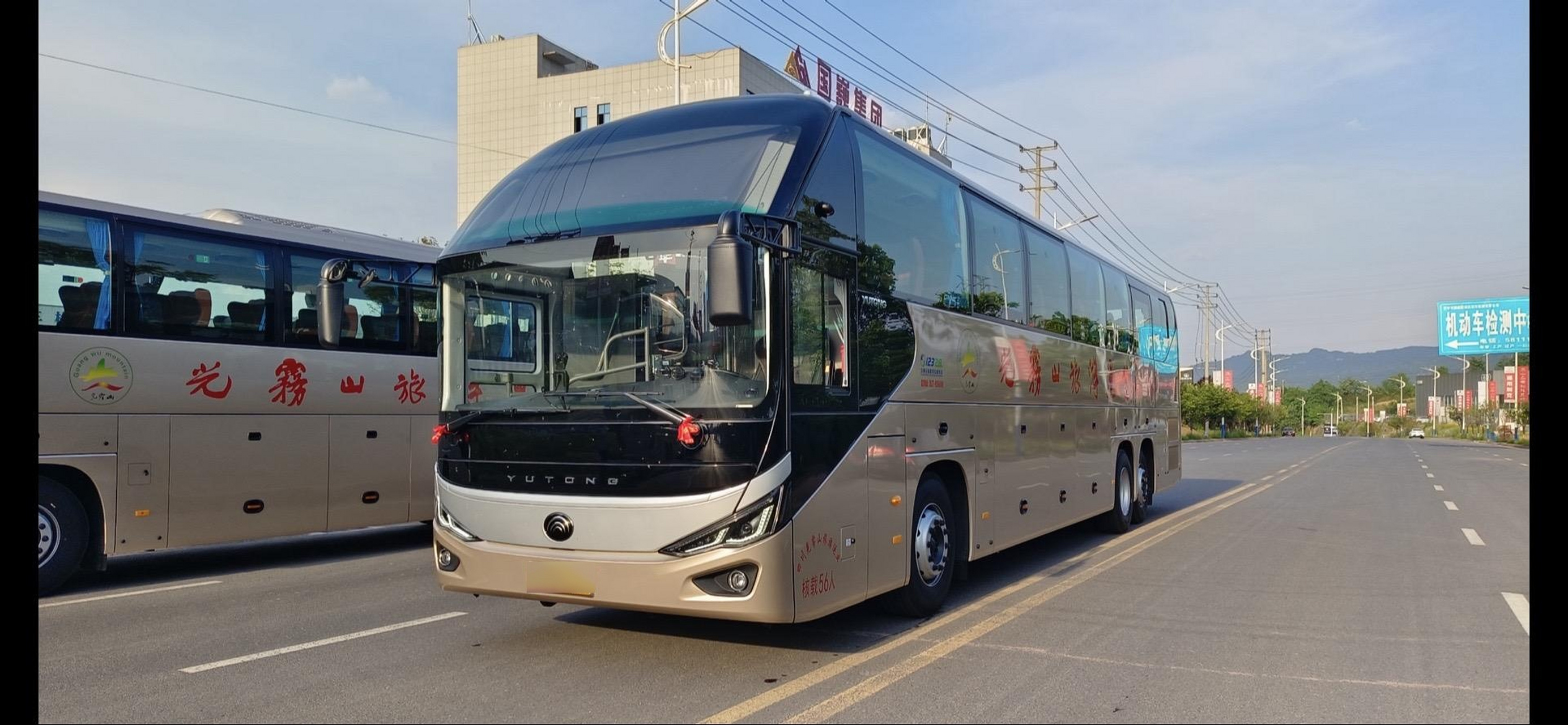 宇通"c13公路之王,车型6137"56座豪华型旅游客运大巴车即将正式上线