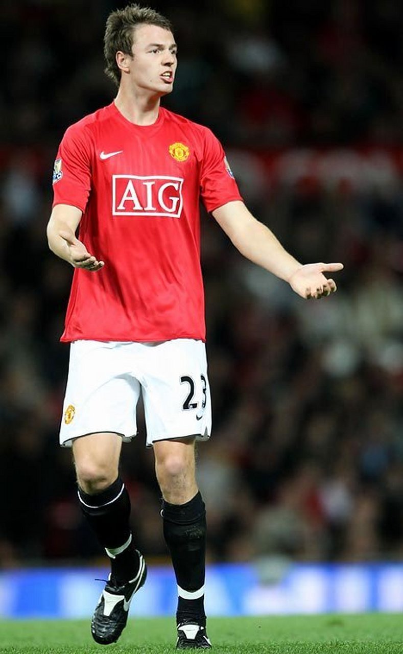 埃文斯代表曼联的上一次首秀,2007年9月26日,联赛杯,曼联主场0-2