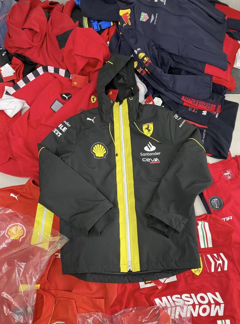 发布一些法拉利 红牛 车队队服 冲锋衣.