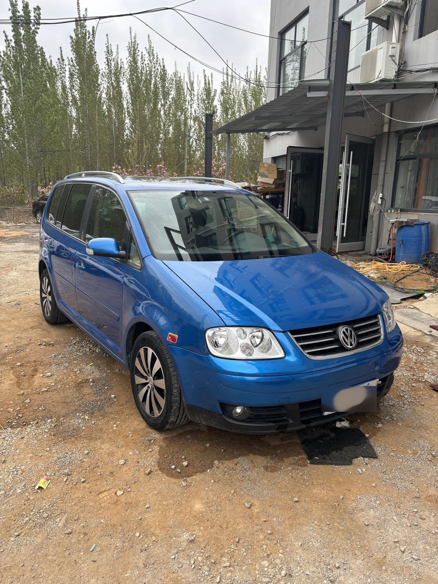 新到07年大众途安,自动档,档位顺滑,发动机太好滴油不渗,真皮座椅