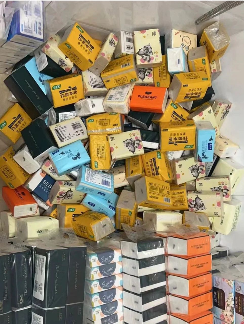 我们摆地摊呢,他靠的就是薄利多销靠的就是走量.