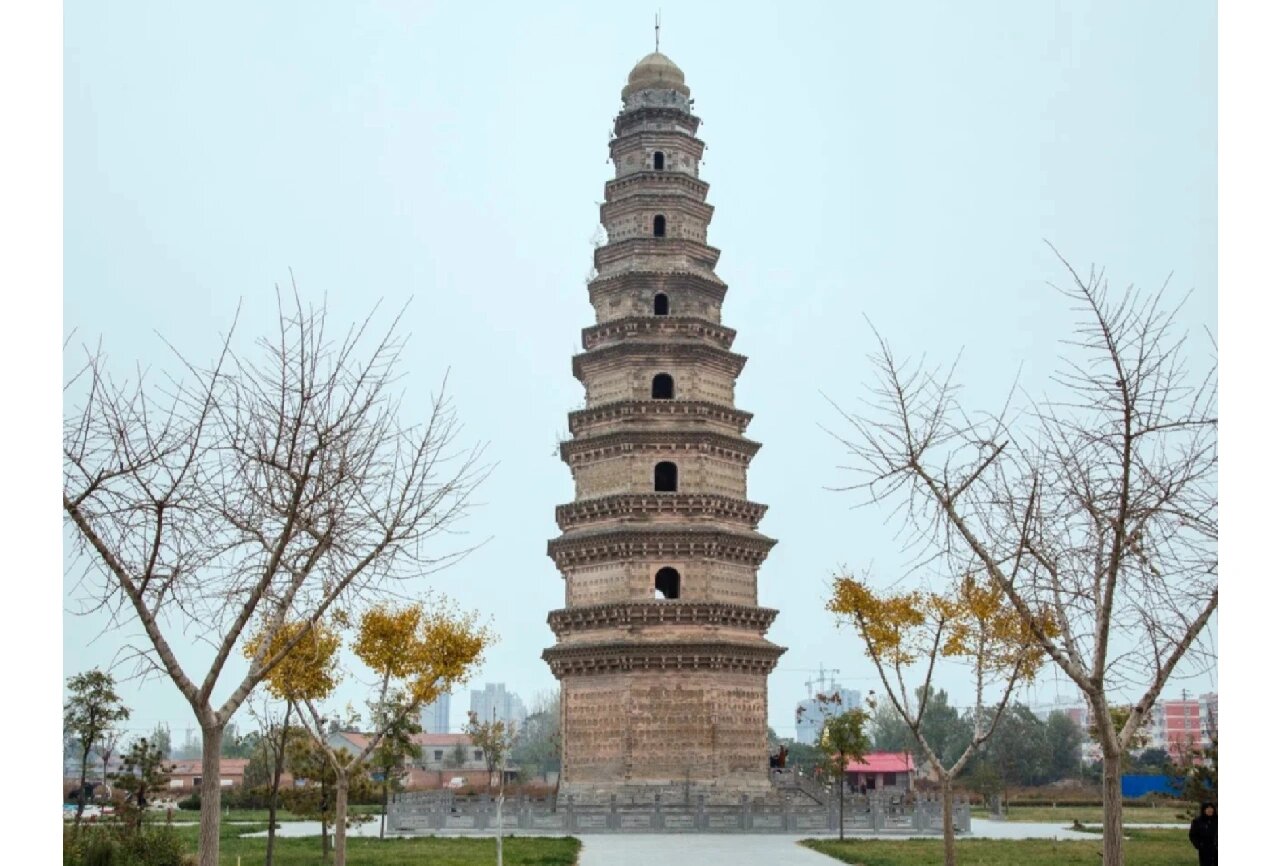 滑县-明福寺塔 明福寺塔: 也称千佛塔,全国重点文物保护单位.