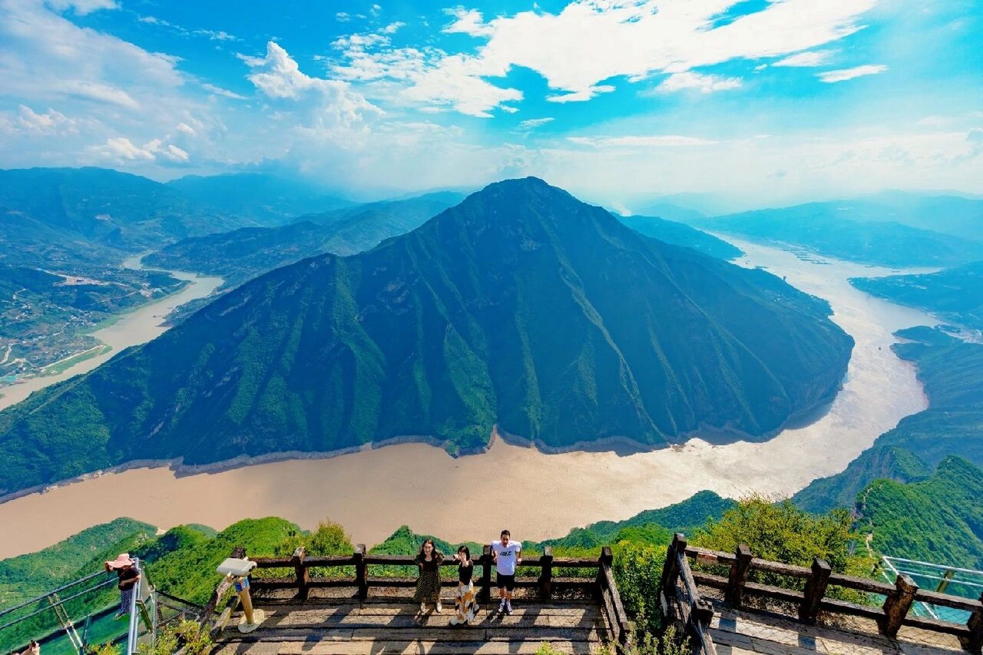 千里江陵一日还 李白.杜甫.陆.