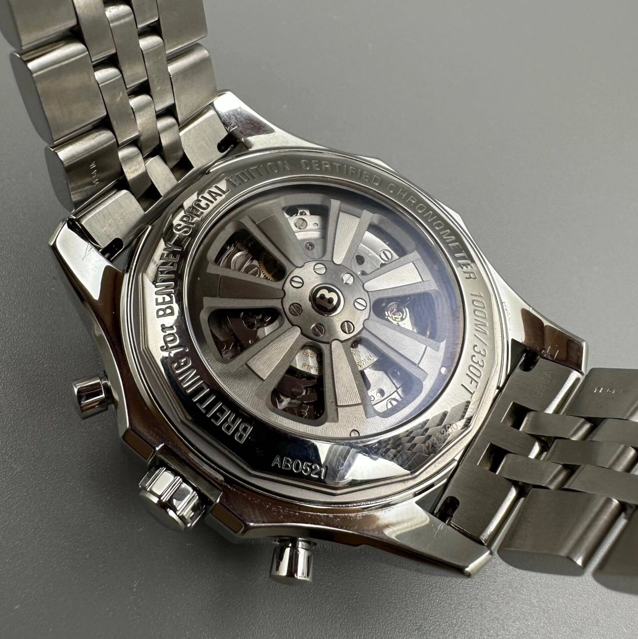 百年灵宾利系列ab0521u4男士手表 百年灵宾利系列:ab0521u4,48mm表径