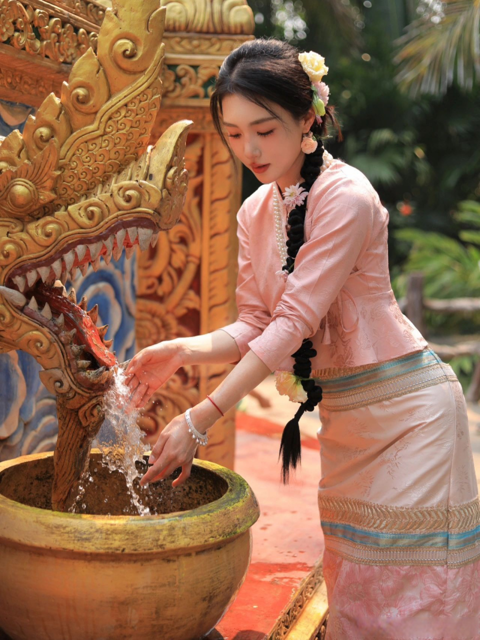 傣族女孩能不能逮住你   昆明