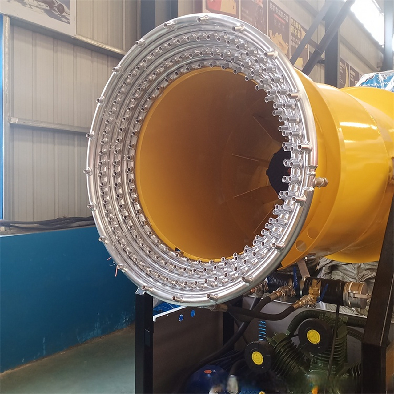 国产造雪机 造雪机造雪面积距离 大型造雪机厂家 现场造雪视频