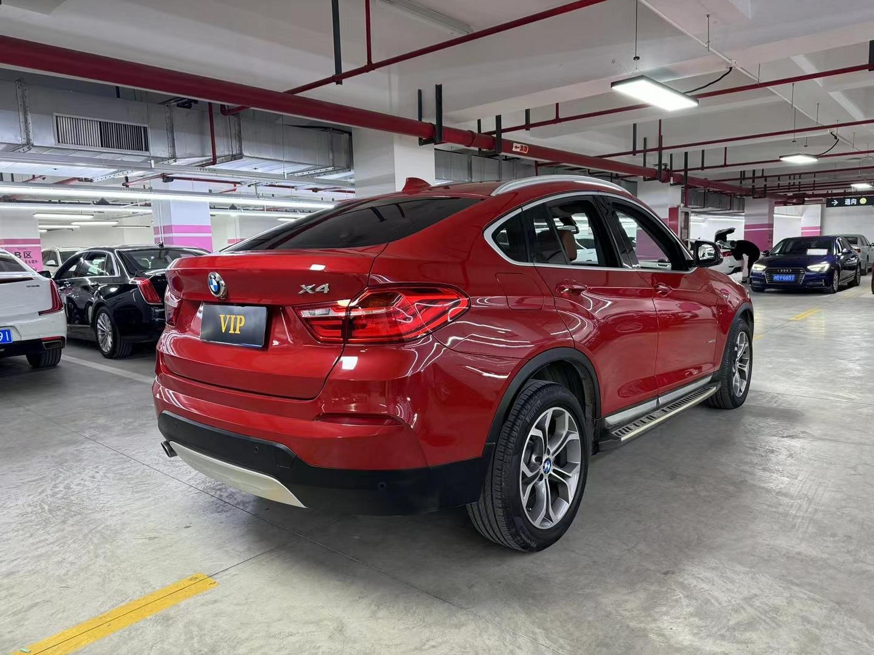 新到16款宝马x4🚘 红色外观,棕色内饰,一键启动,多功能方向盘,座椅