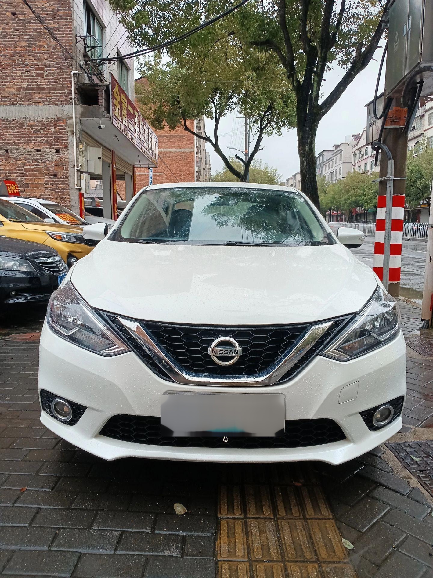 最新到店17年日产轩逸高配版,最美白色,1