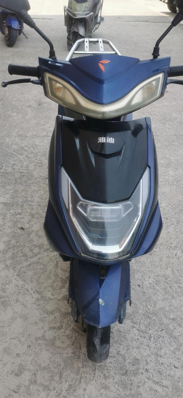 雅迪锐战电动车,72伏20安时,今天刚换新的周转电池,超标车,价格980元.