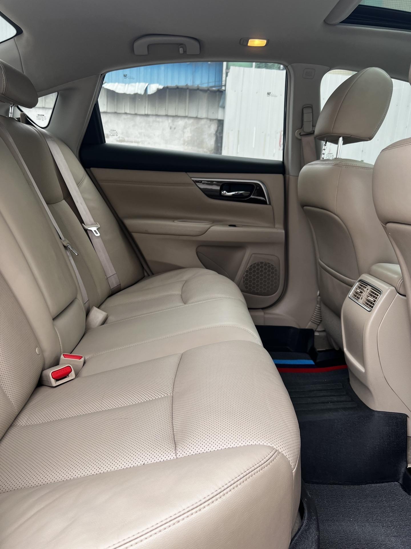 ,15年2月日产天籁2