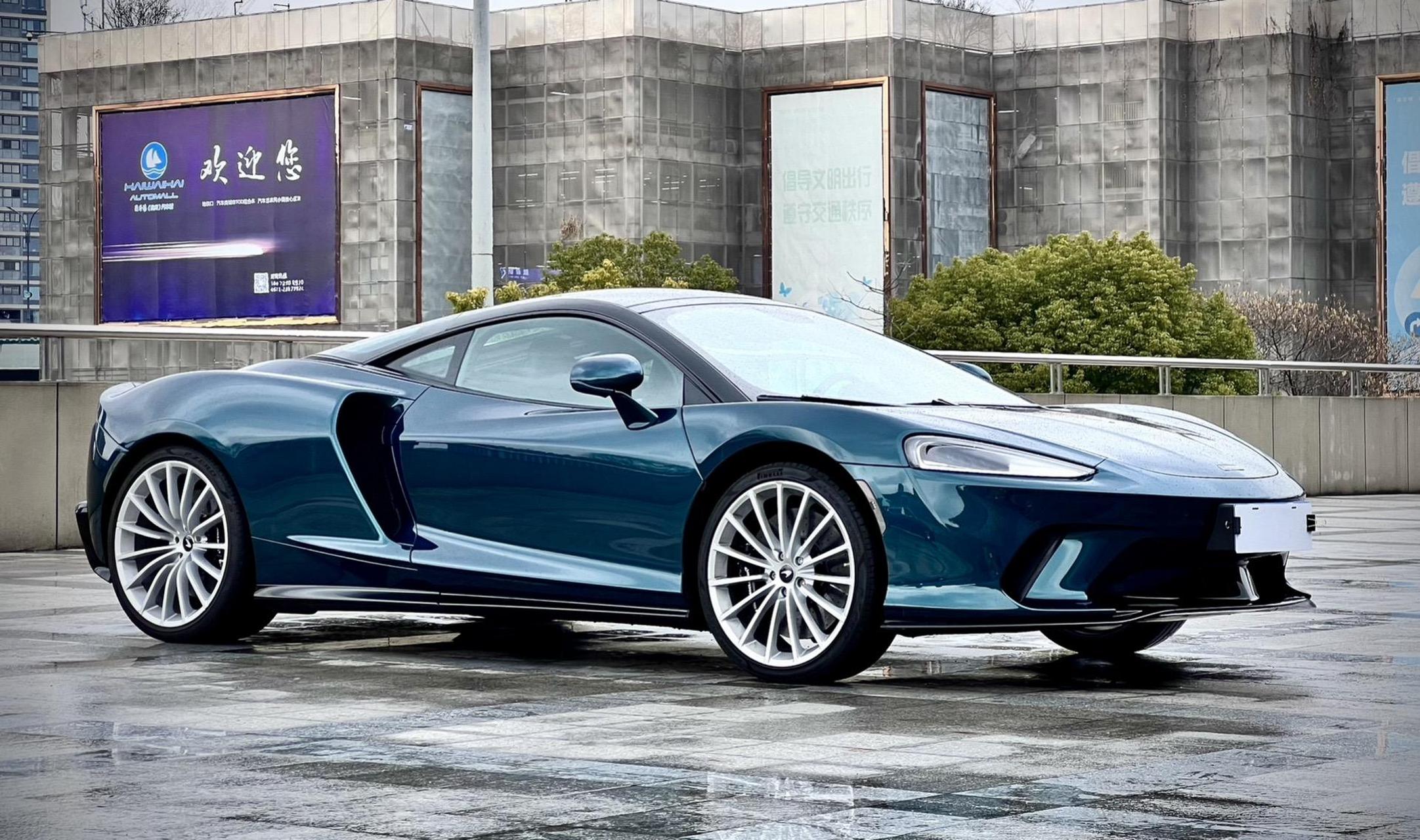 迈凯伦02gt02 24年上牌022千公里,原漆一手车衣未过户 选装02