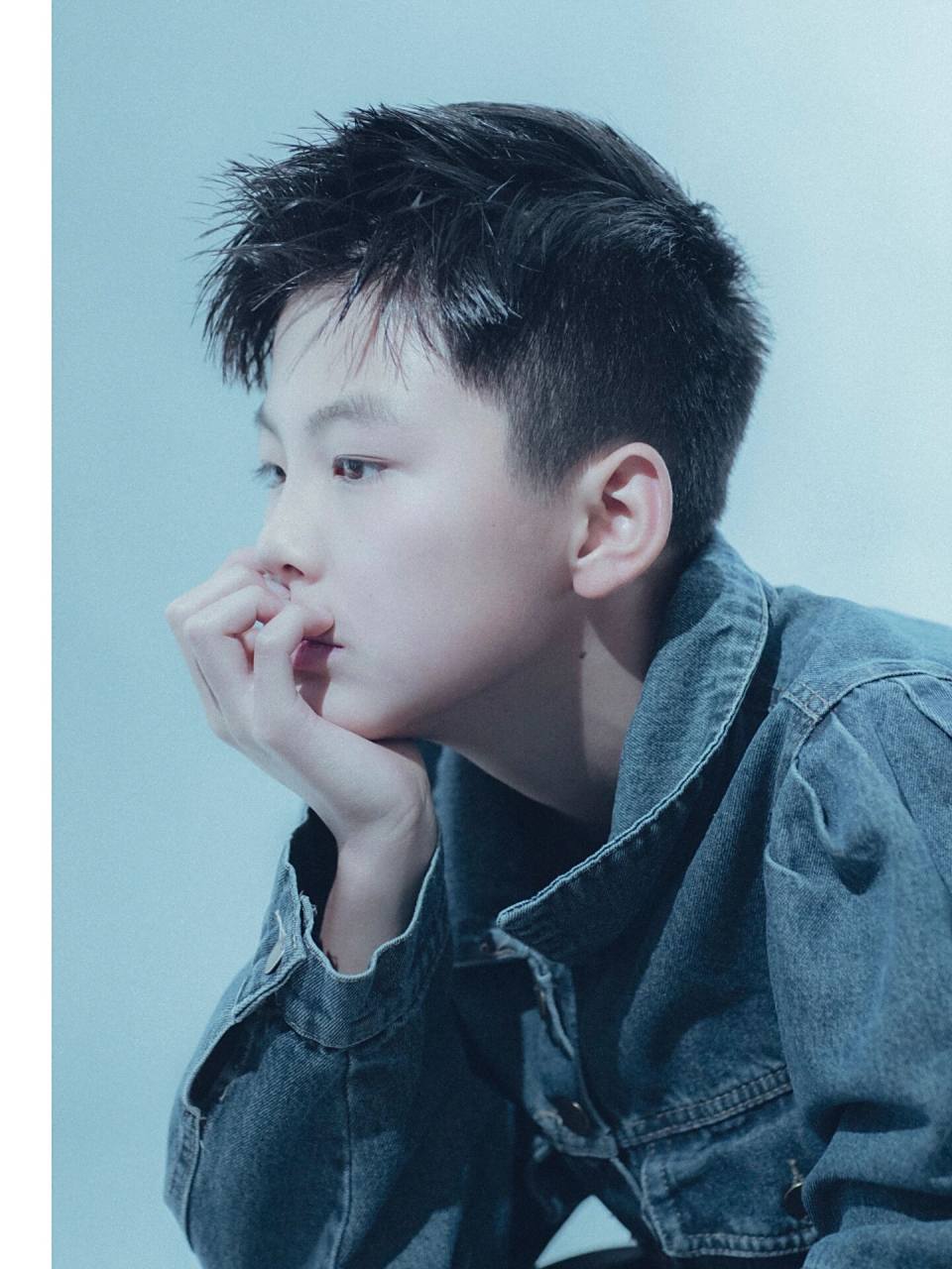 11岁帅男孩-仔仔(儿童肖像) "艺术家是一个持续的没落者,他永远得不到