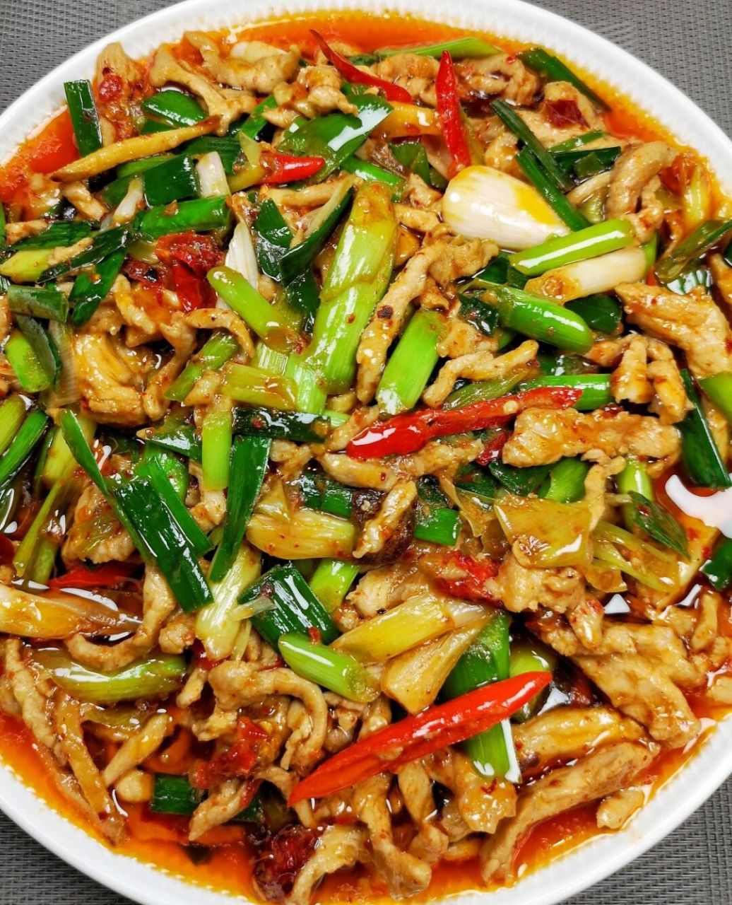 6015开胃下饭的蒜苗炒肉丝,简单易学,小白立马变大厨,真的是超级