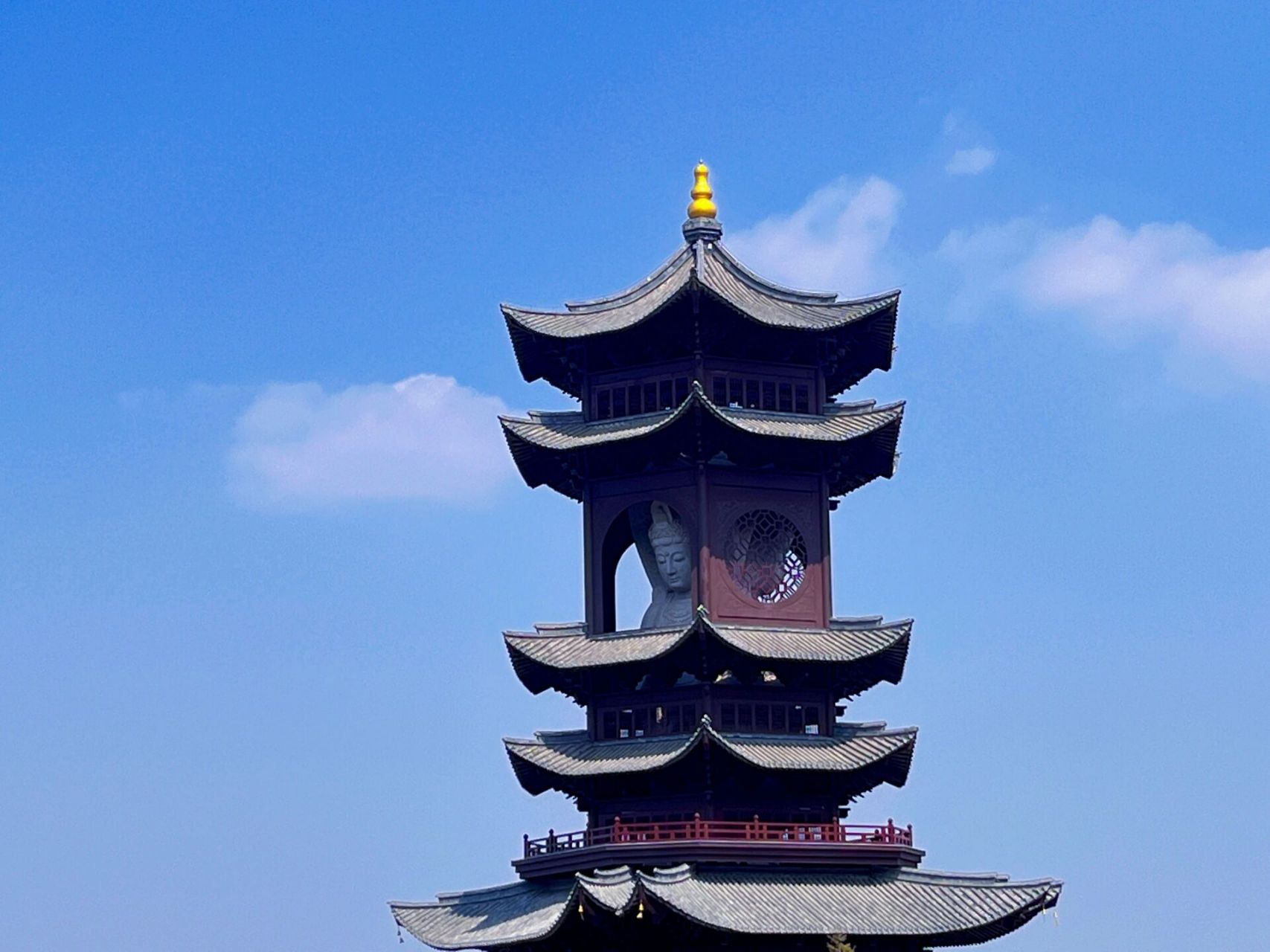 昆明晋宁盘龙寺 📷#盘龙寺   叩问本心 祝我们都能被坚定的选择 所