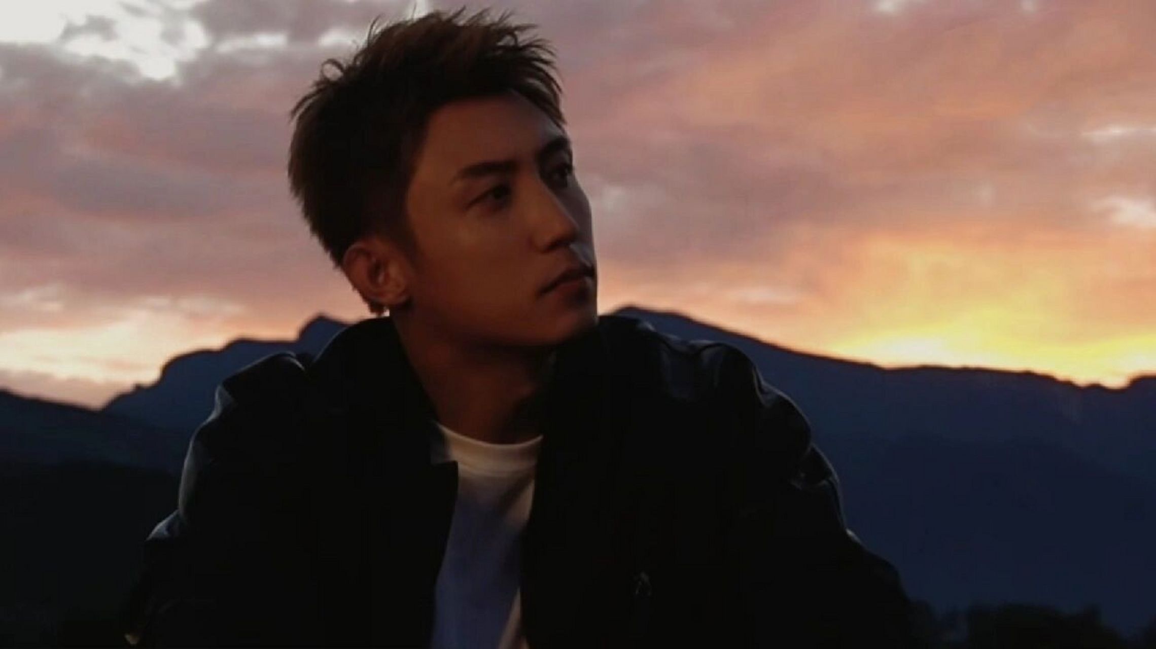 黄景瑜壁纸 姐妹们,黄景瑜壁纸第二弹来喽,要原图的后台踢踢哦