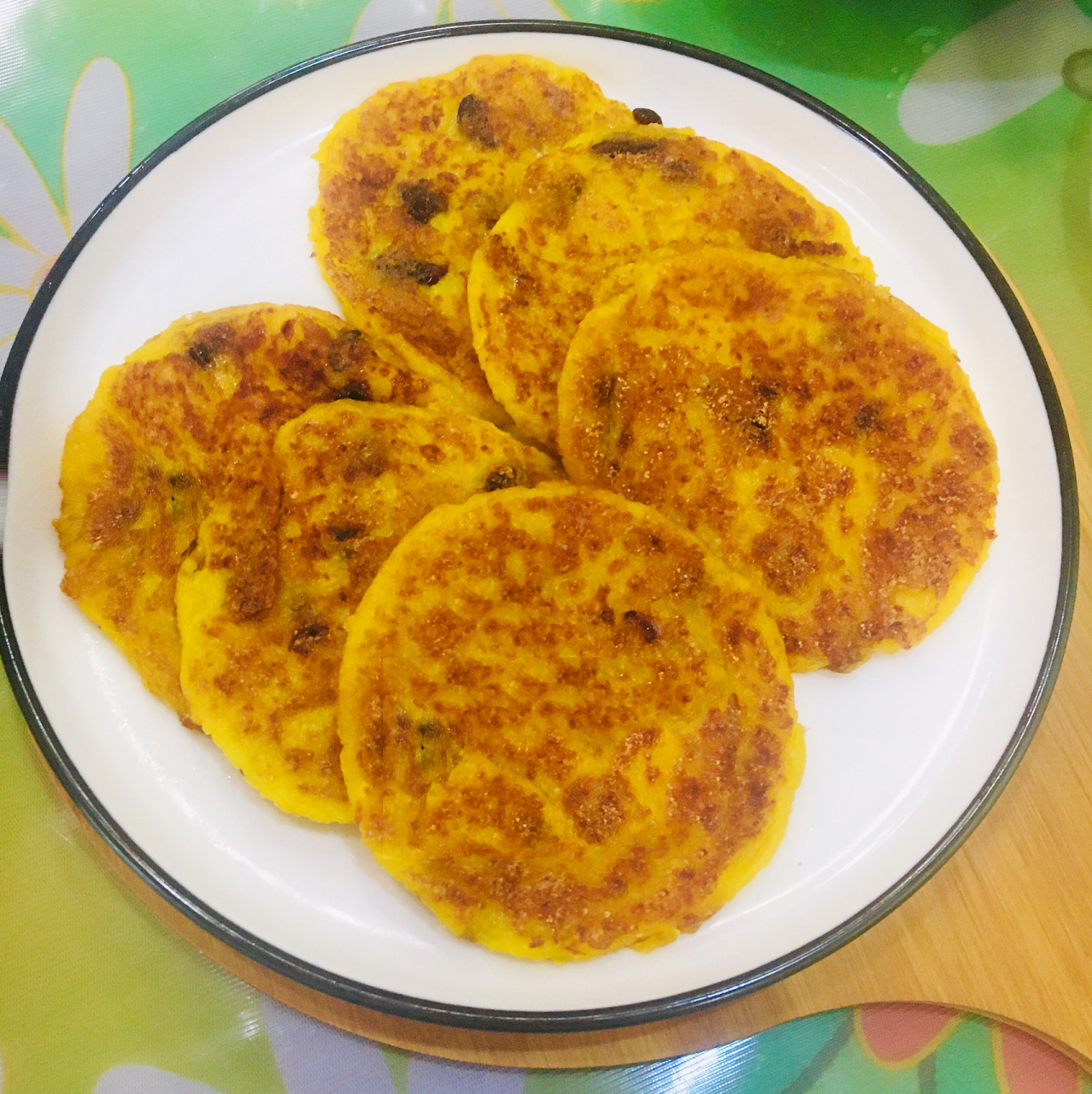 鲜玉米饼一一鲜玉米的神仙吃法 做玉米粑粑时,不少集美告诉我说煎着吃