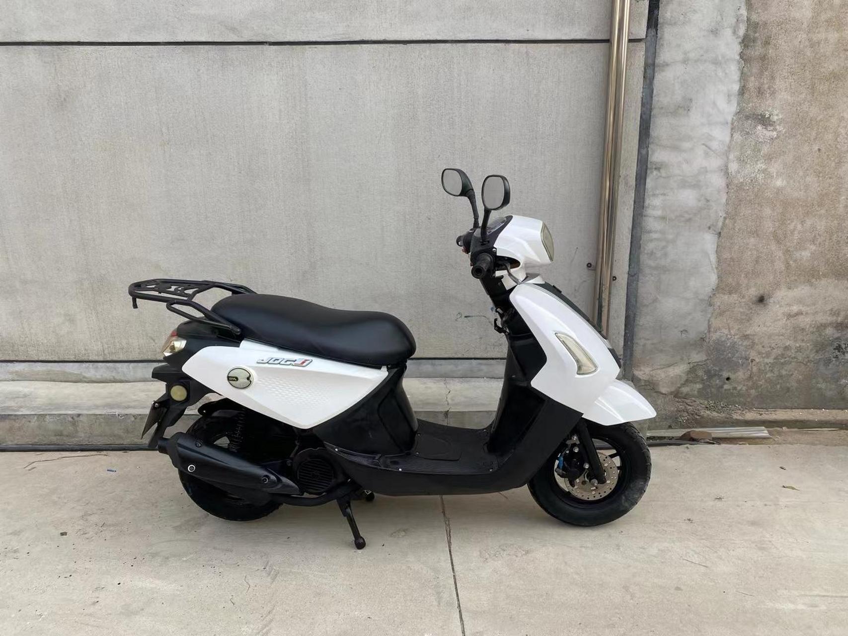 18-11帝豪机车巧格i-125plus7215手续齐全!仿造雅马哈的外观!