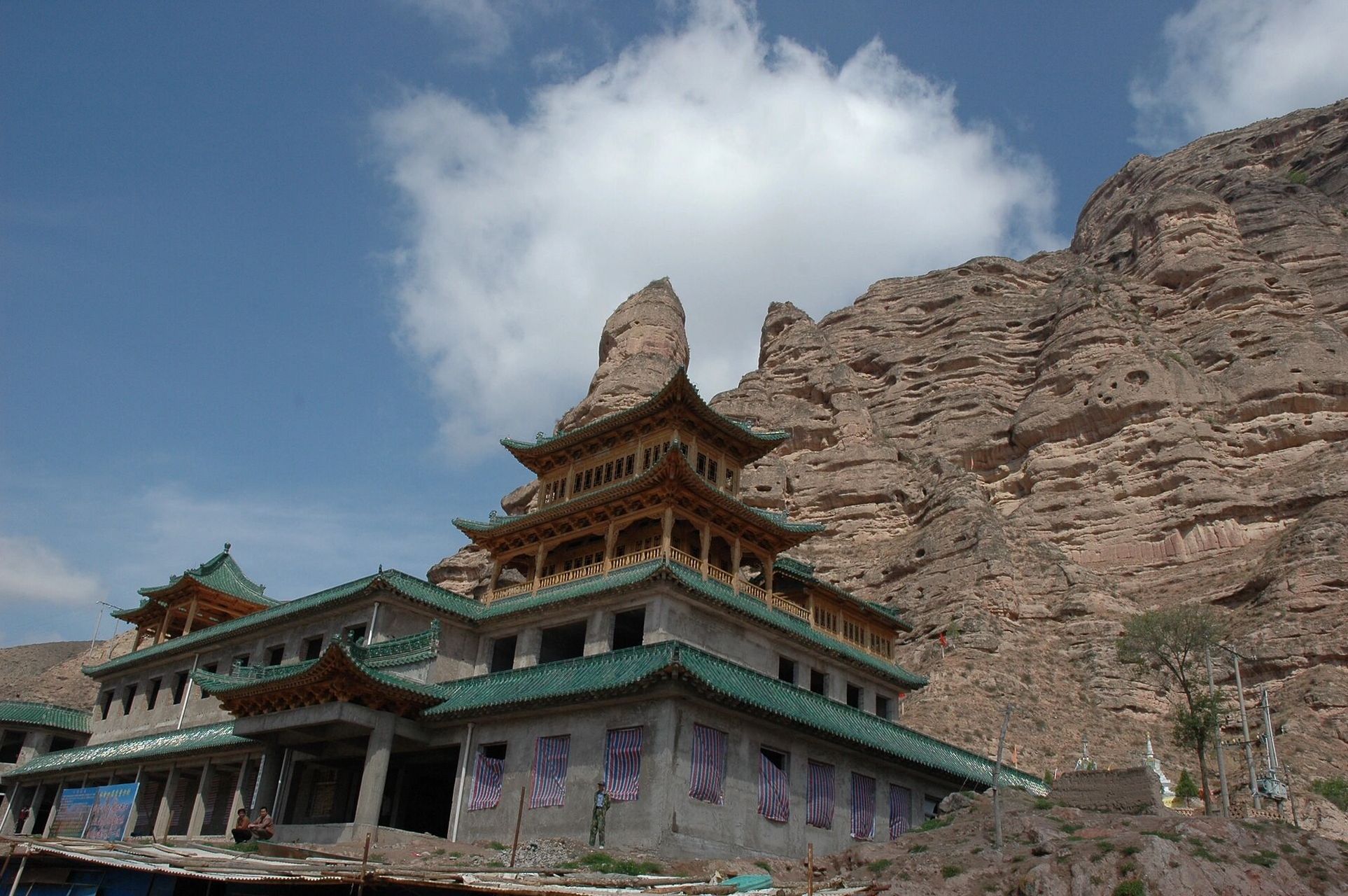 炳灵寺|甘肃必打卡的水上佛国 炳灵寺位于天水市秦州区西南炳灵寺依