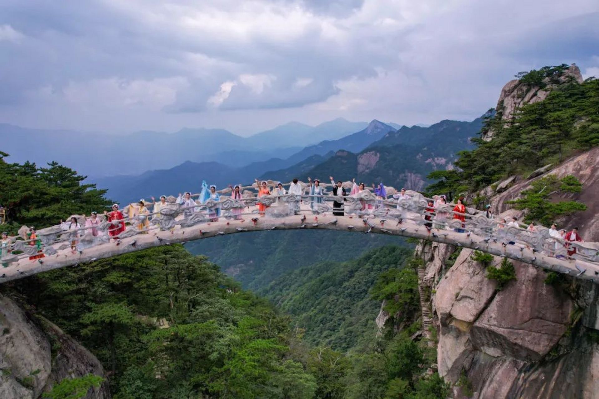 湖北旅游攻略#【迎国庆,赏中秋,此篇攻略带你玩转湖北罗田天堂寨!