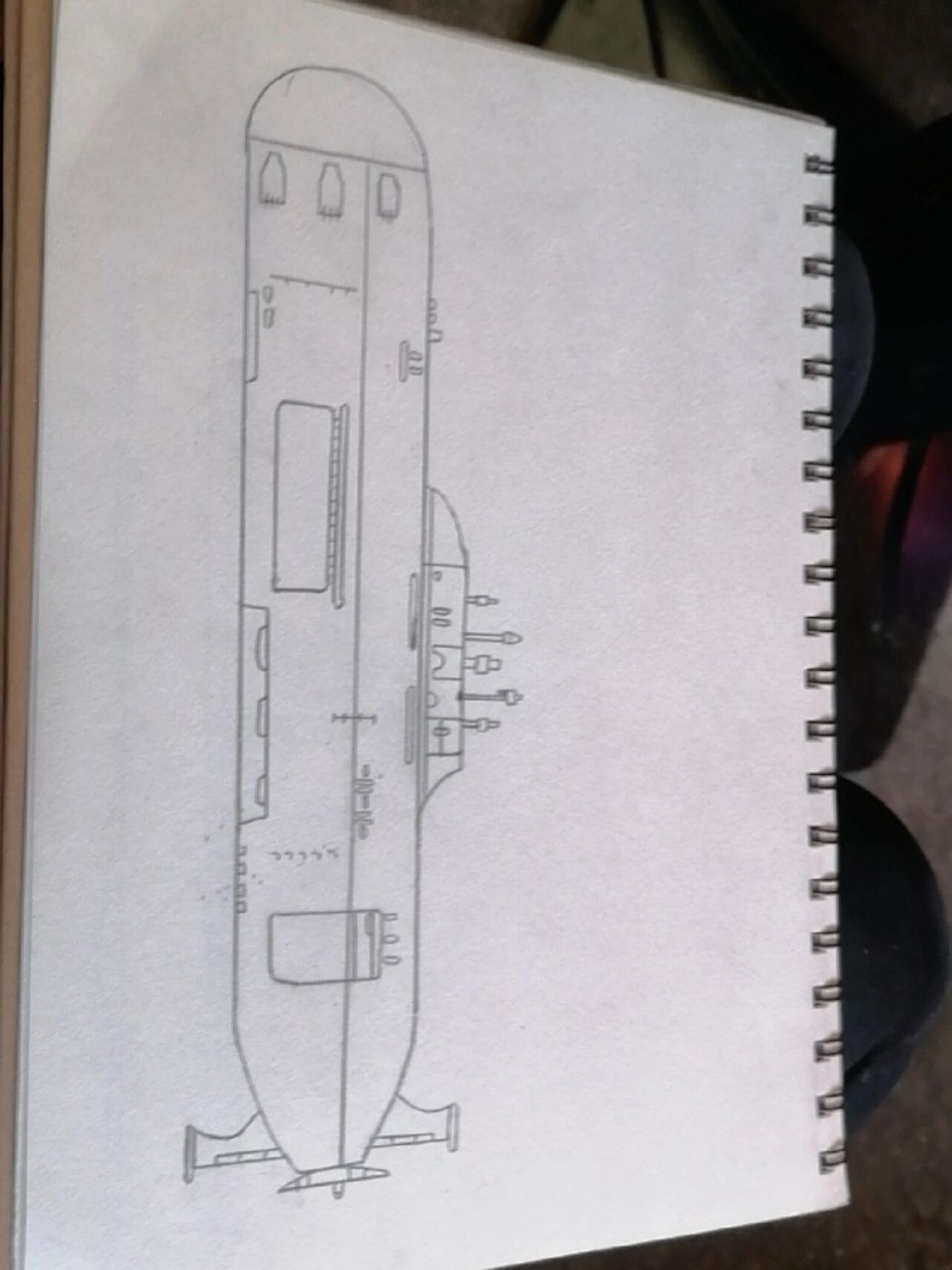 核潜艇(自创)(小学生的画)