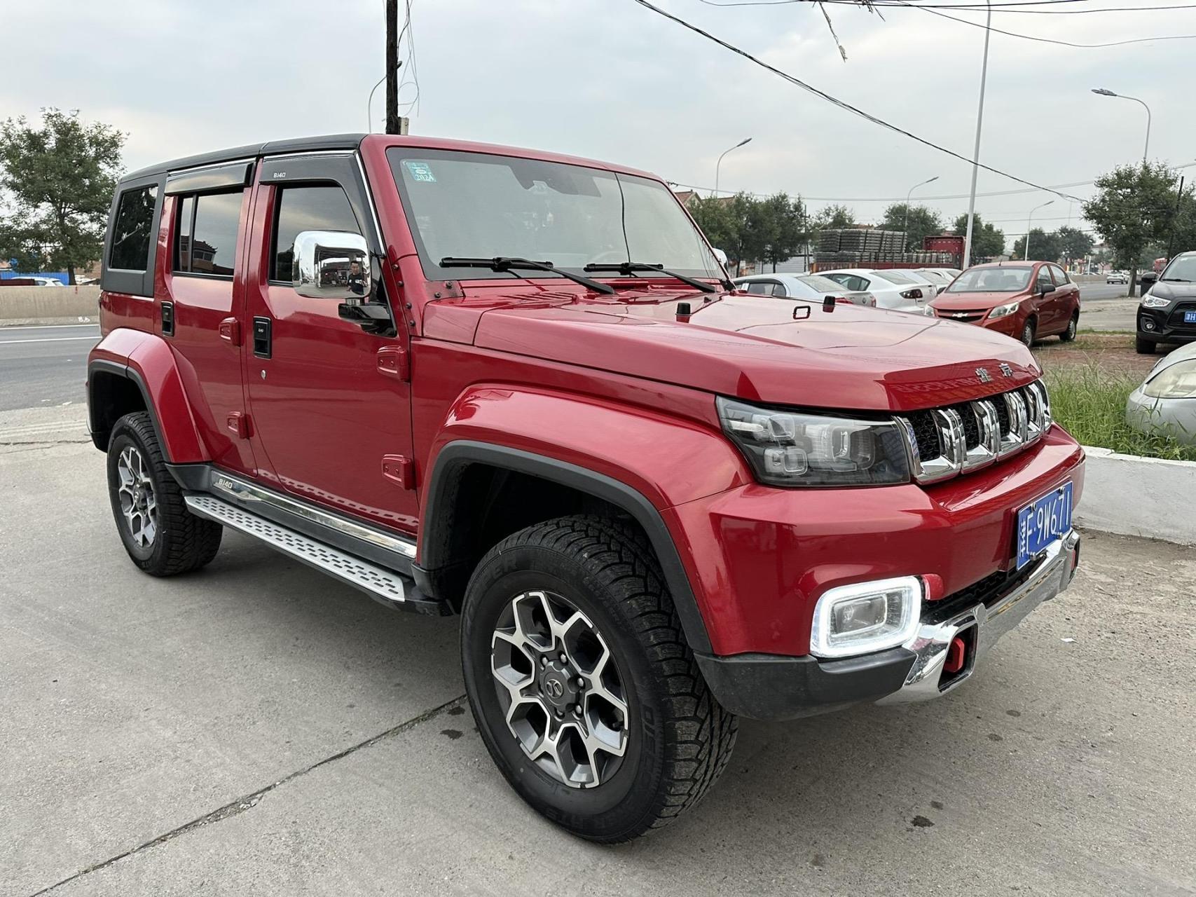 2018年,新款北汽bj40l,70周年纪念版,自动档顶配,硬派四驱越野,高四低