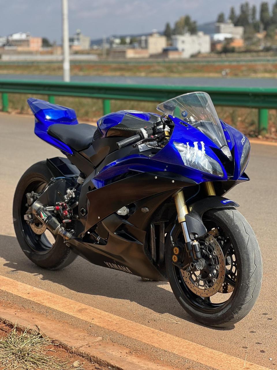 最新到货2006年款的雅马哈r6,2w转表底正品ar排气手手油门喷火,原灯不