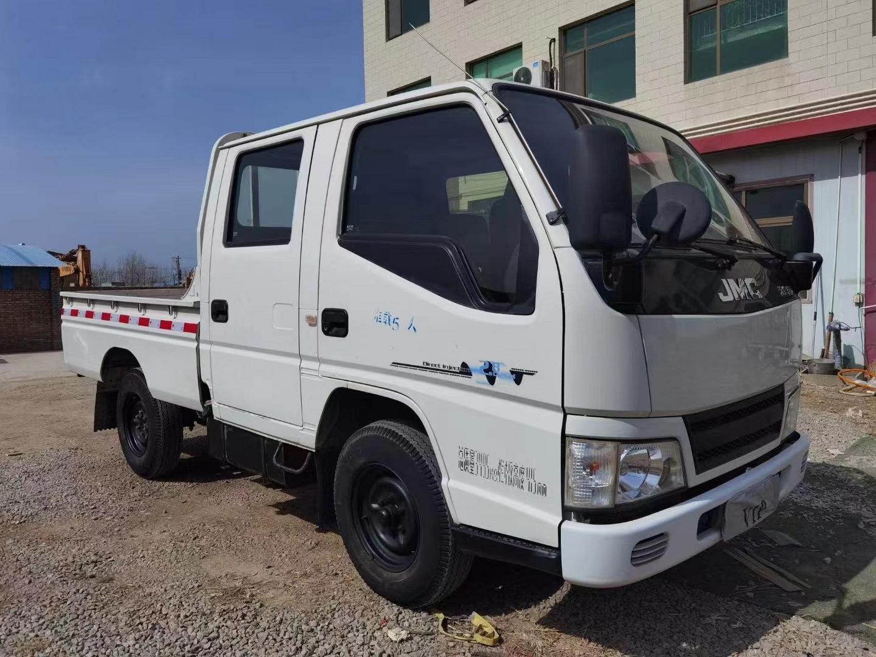 新到 14年江铃凯运双排后单轮小货车,后斗外长2.23米,外宽1.7米.