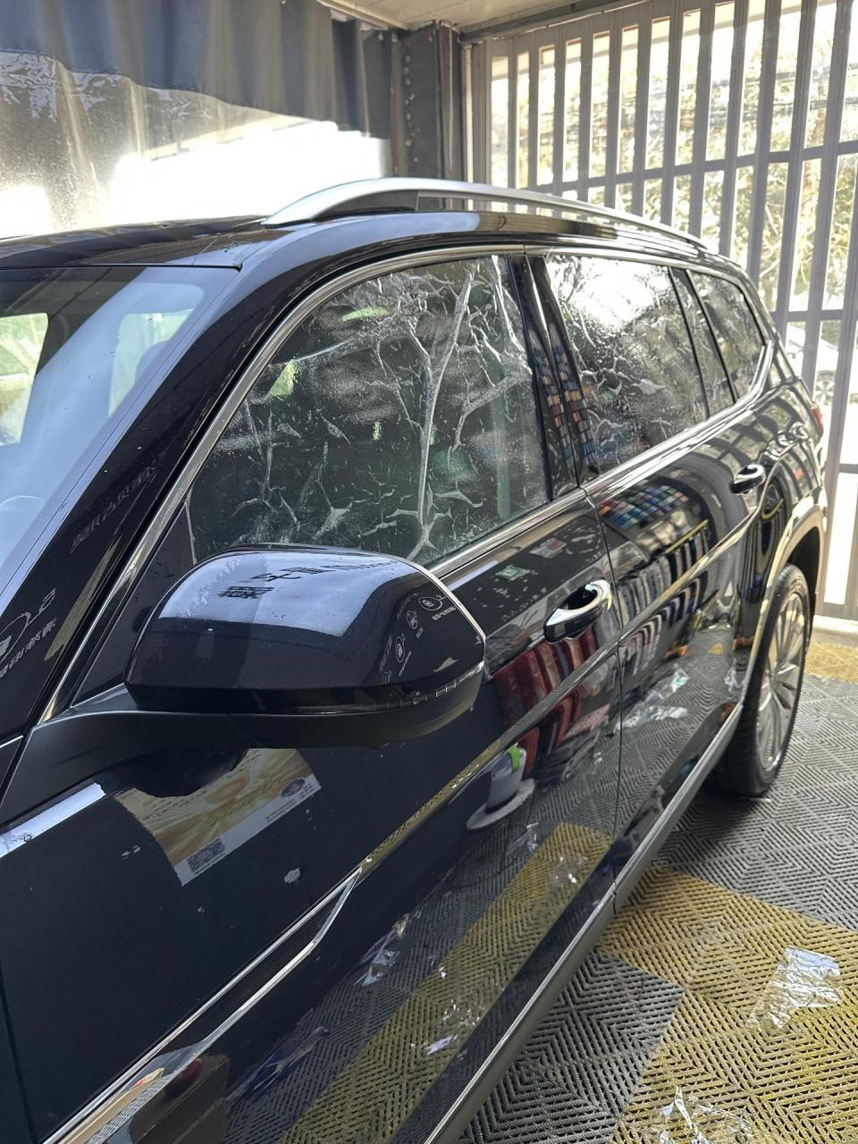 蒙城专业汽车贴膜,大众什么来着,来贴量子膜的水晶80,炫影15,前档质保