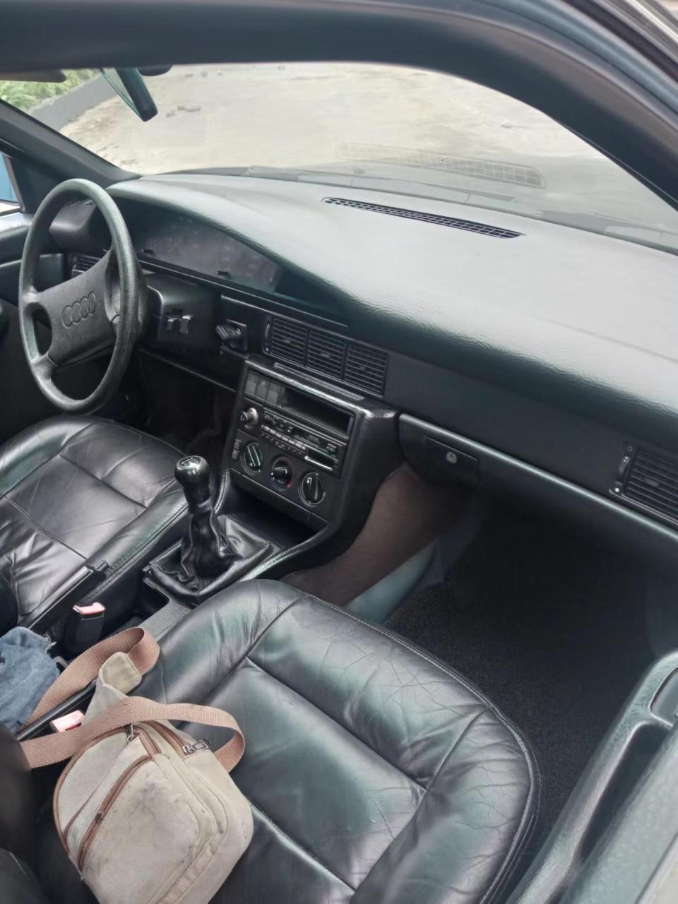 99年奥迪200型.99年奥迪200型