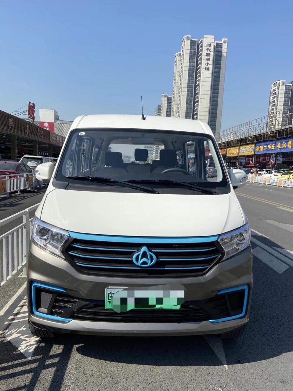 2024年4月长安跨越星v5ev新能源面包车,6座客运版,可侧挂座椅,交强险
