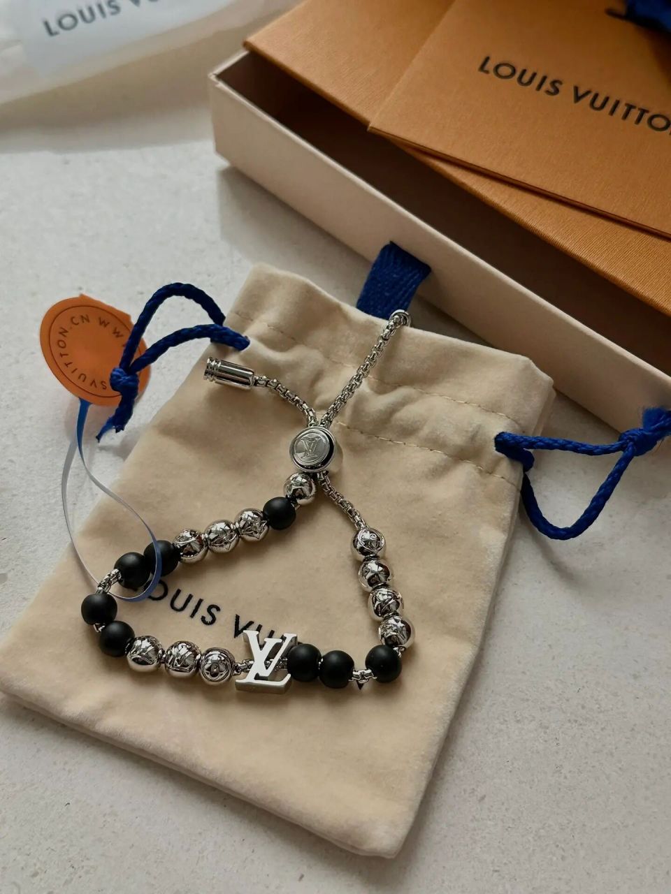 购物分享 | lv串珠手链 黑色珠珠链条手链 是男款的 尺寸可调节 男女