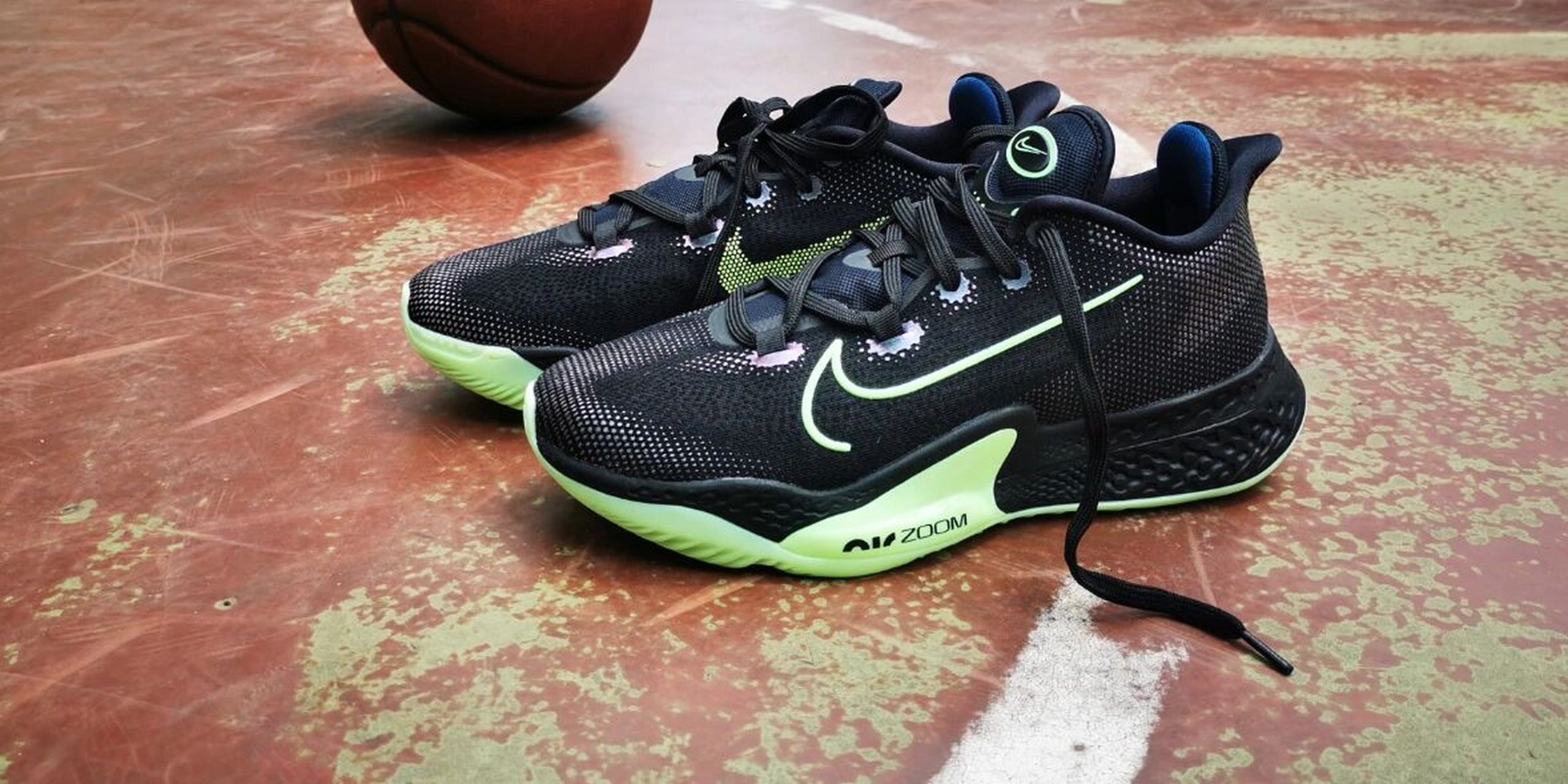 厚底篮球鞋的探索 注定会失败, 这双nike zoom bb nxt上引入了在vapor