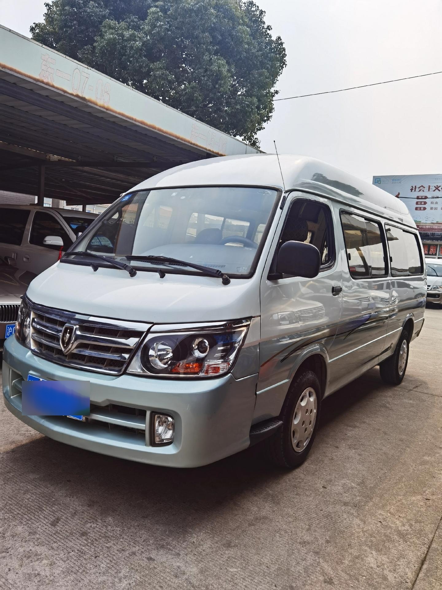 金杯海狮加高加长5米3车身,超大空间 6坐小型,极品车况,上海大牌一手