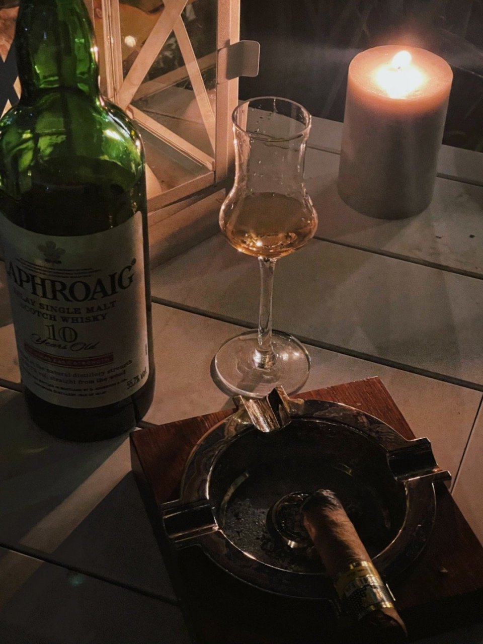 好久没上家里露台喝酒了.