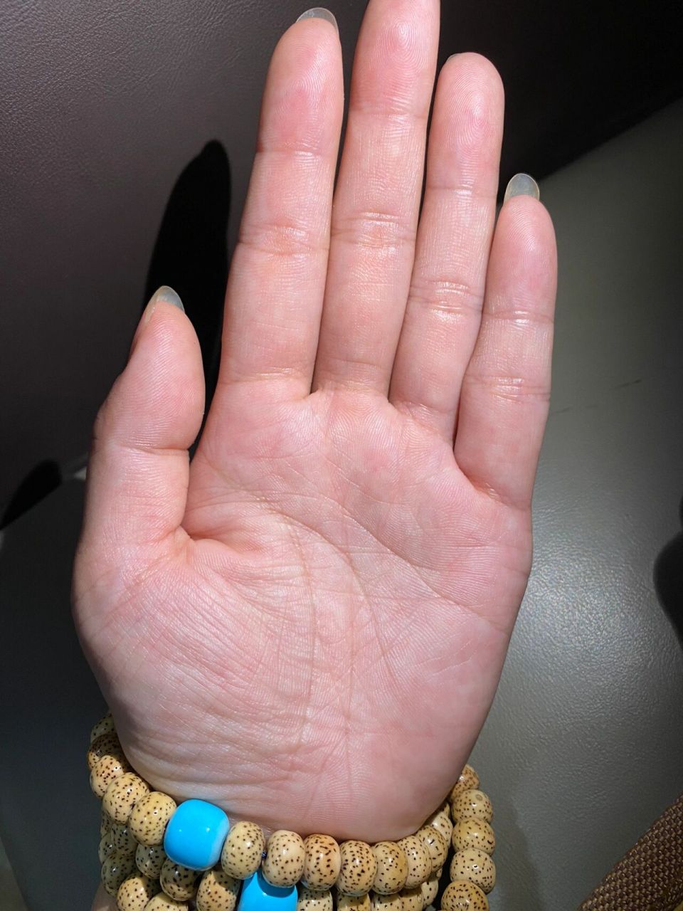 掌纹为啥四条线 有懂的可以指点下的吗