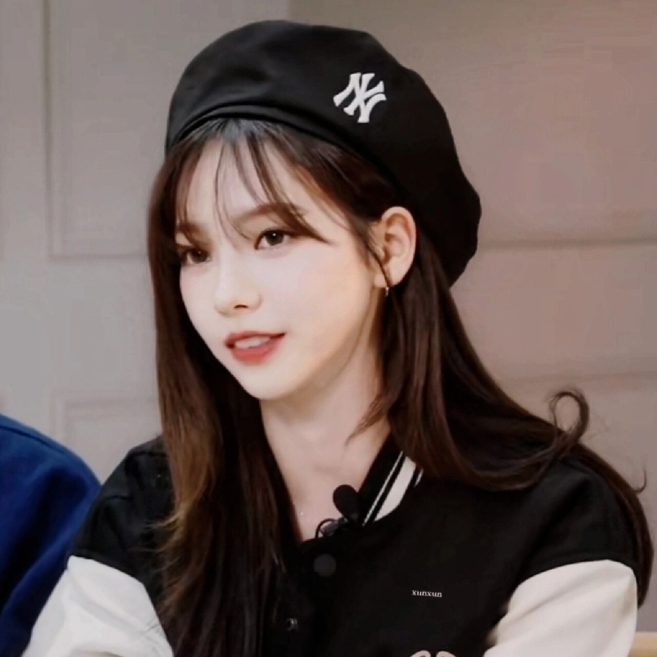 柳智敏黑色贝雷帽头像合集9494 看到这个造型 立刻去修了一组头像