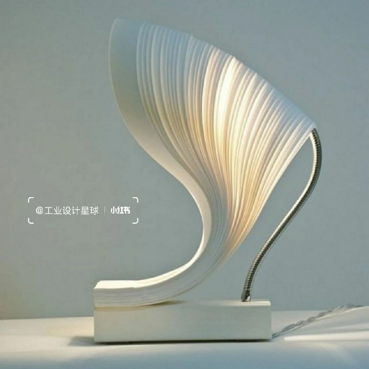 家居——台灯设计 台灯设计,灯具只要在光源外面包裹不同造型,即可实