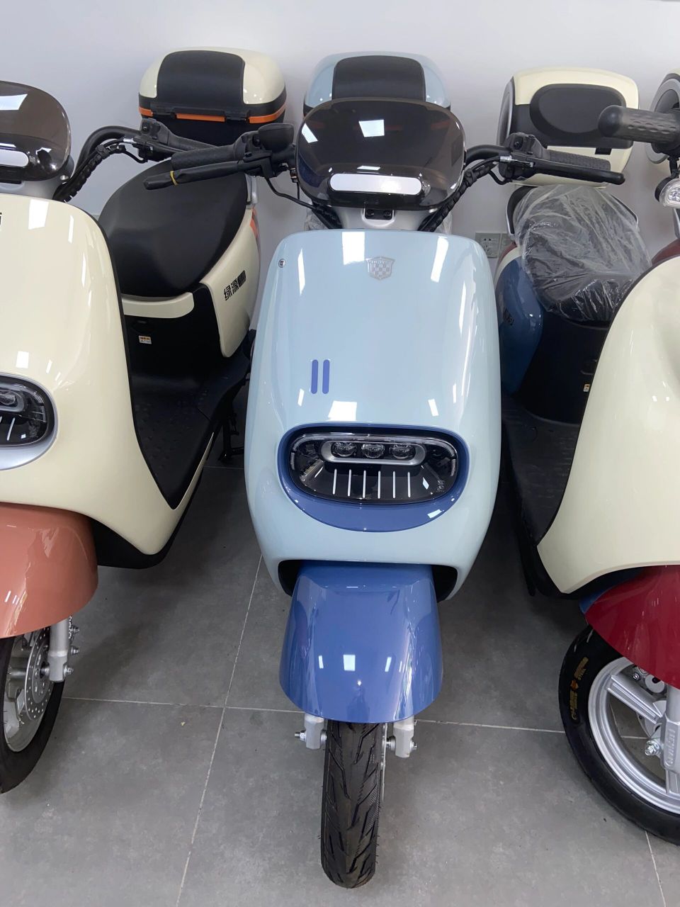 绿源液冷电动车 上绿牌 不需要驾驶证 新国标电动车 外观呆萌可爱