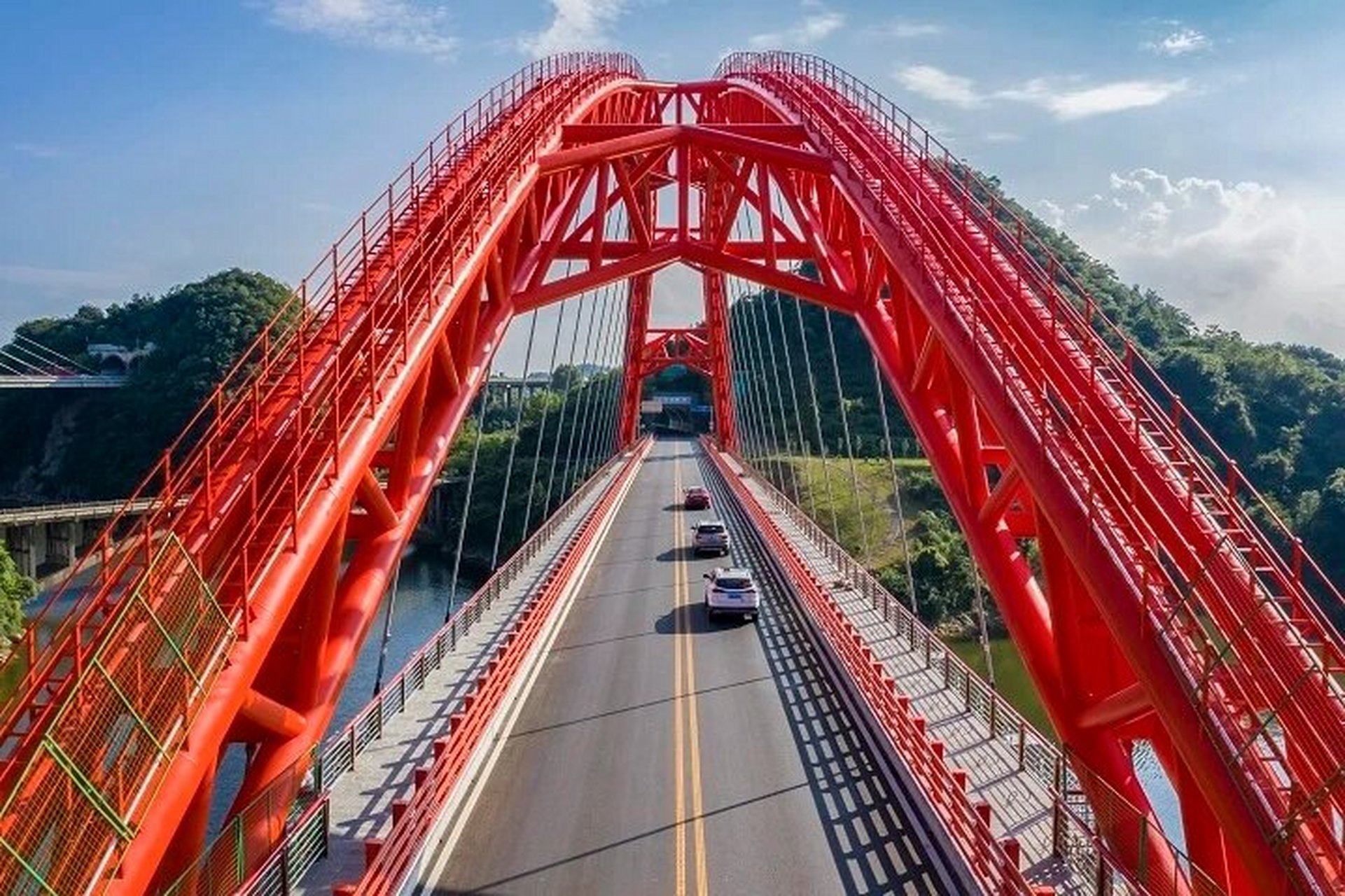 申论里的玉陵湖大桥长啥样 位于贵州省清镇市境内的花鱼洞大桥.