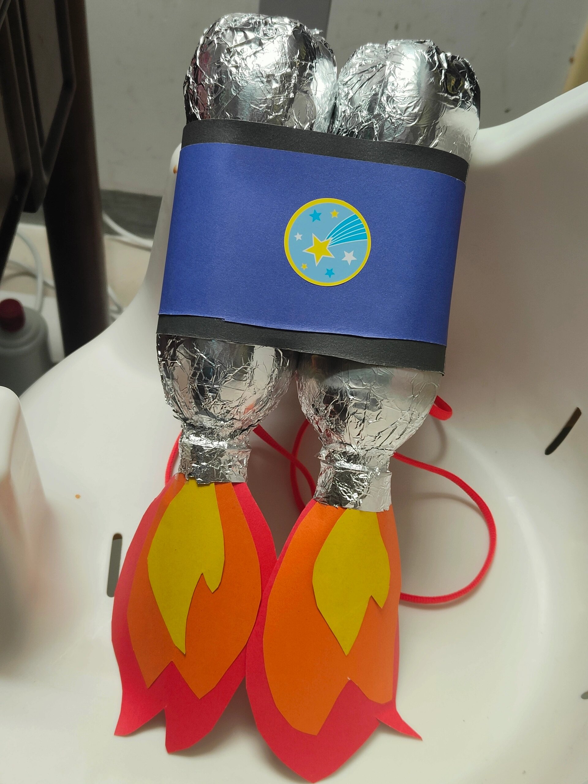 节手工火箭04 幼儿园手作来了 给圈圈做了个酷炫的火箭04发射器