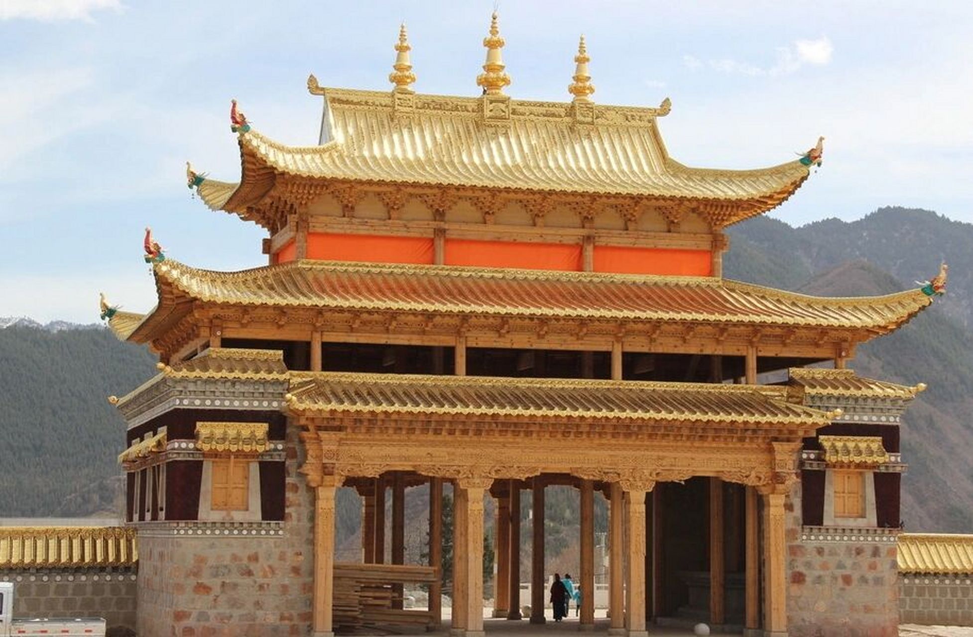 卓尼县景点 卓尼县 大峪沟 卓尼禅定寺 九甸峡 藏王坟 麻路小镇 九巅