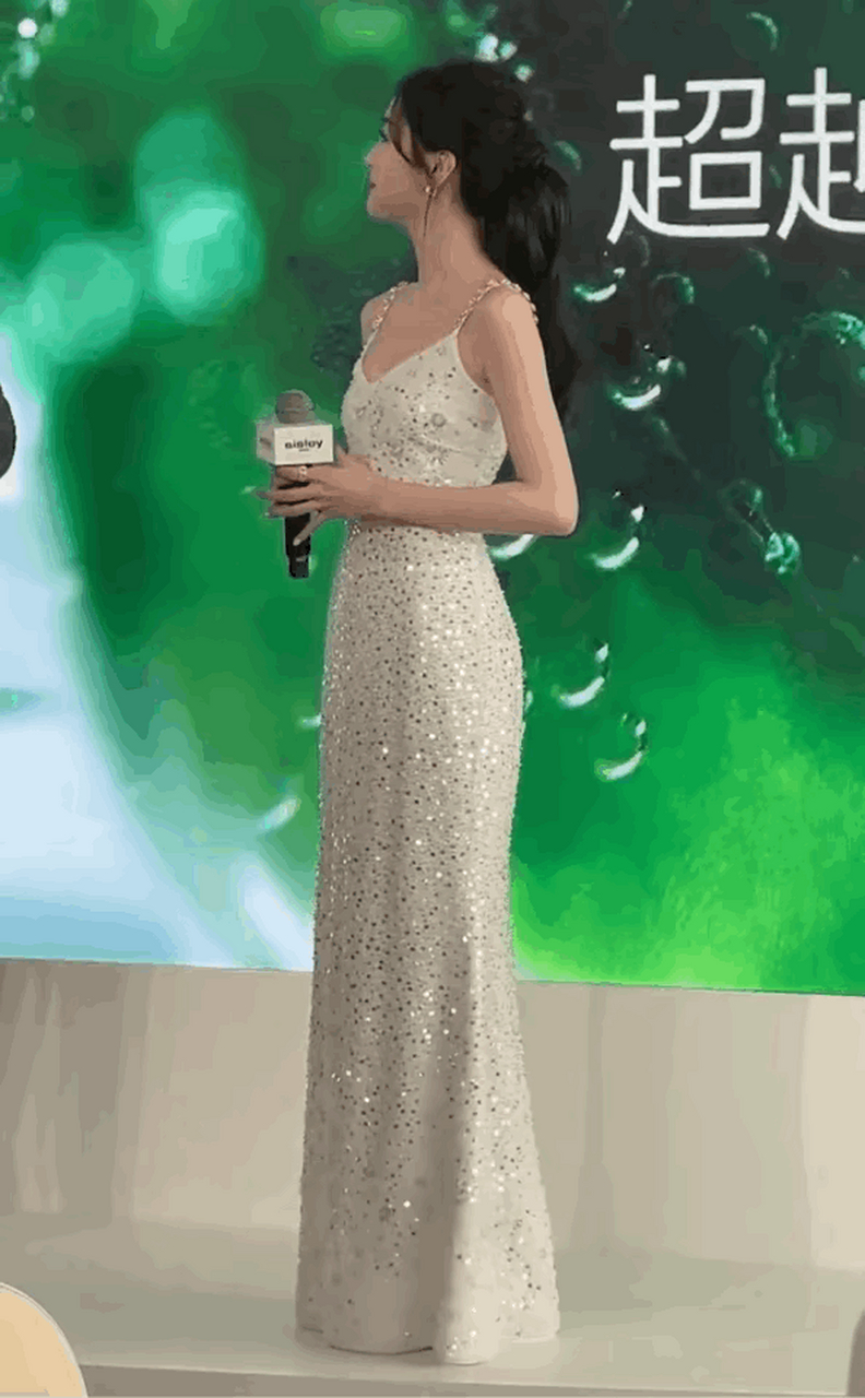 女明星线下活动路透生图9615 周冬雨,李一桐,吴宣仪 状态都好好!