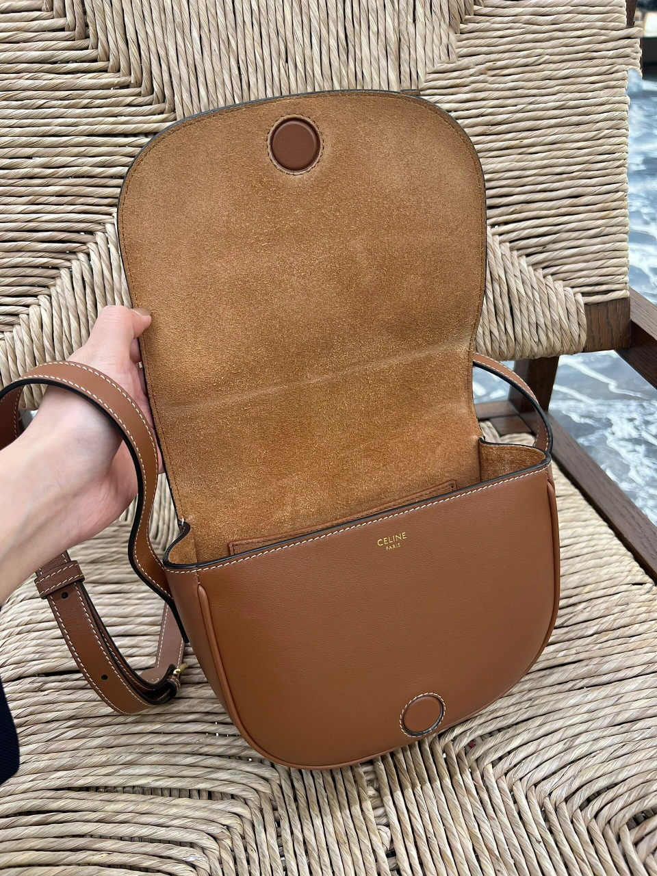 celine|经典马鞍包 经典包型非常柔软的小牛皮 可以单肩/斜挎 皮质