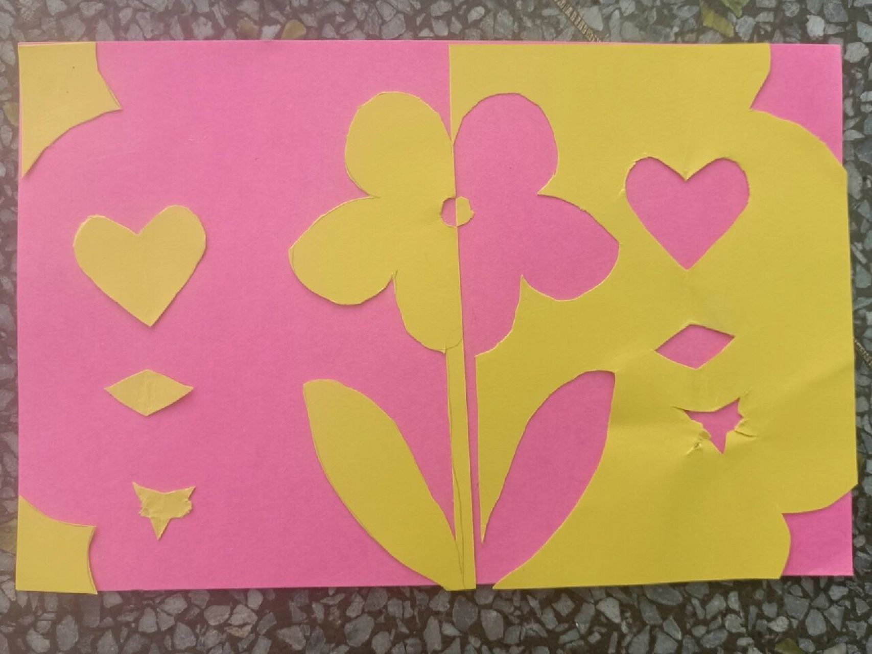 岭南版美术第6册第12课学生作品 12.巧变虚形与实形