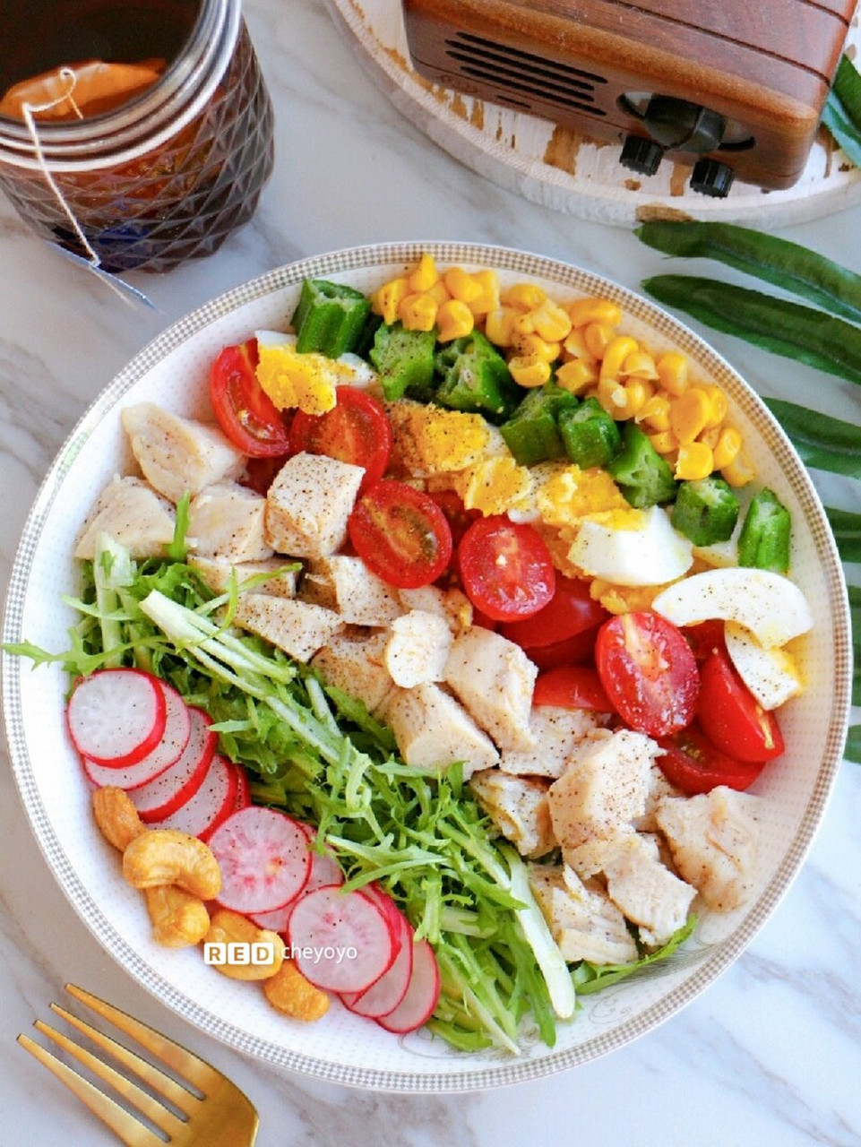 来碗低脂低卡的考伯沙拉 97考伯沙拉cobb salad是经典美式沙拉,将