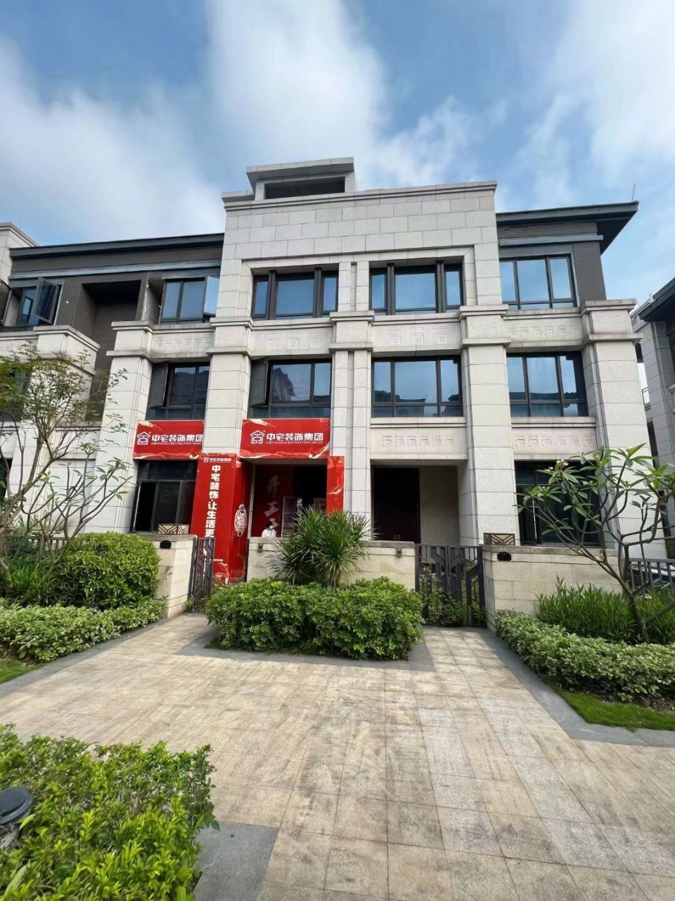 南宁江山御景1100㎡别墅装修09正式动工装修