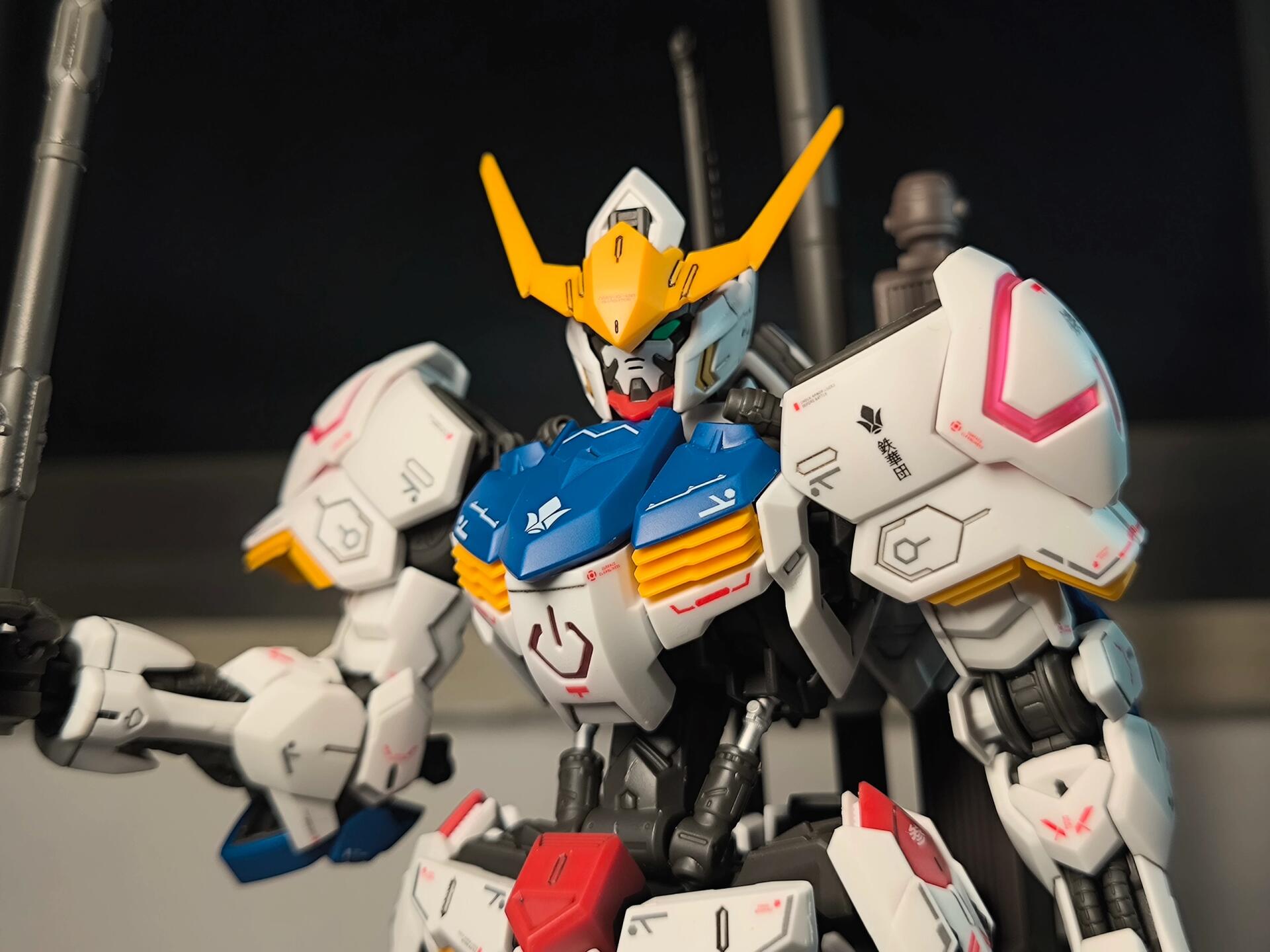 mg巴巴托斯 价格目前回到正常区间了,设计优异,外观犀利,渗线加水贴