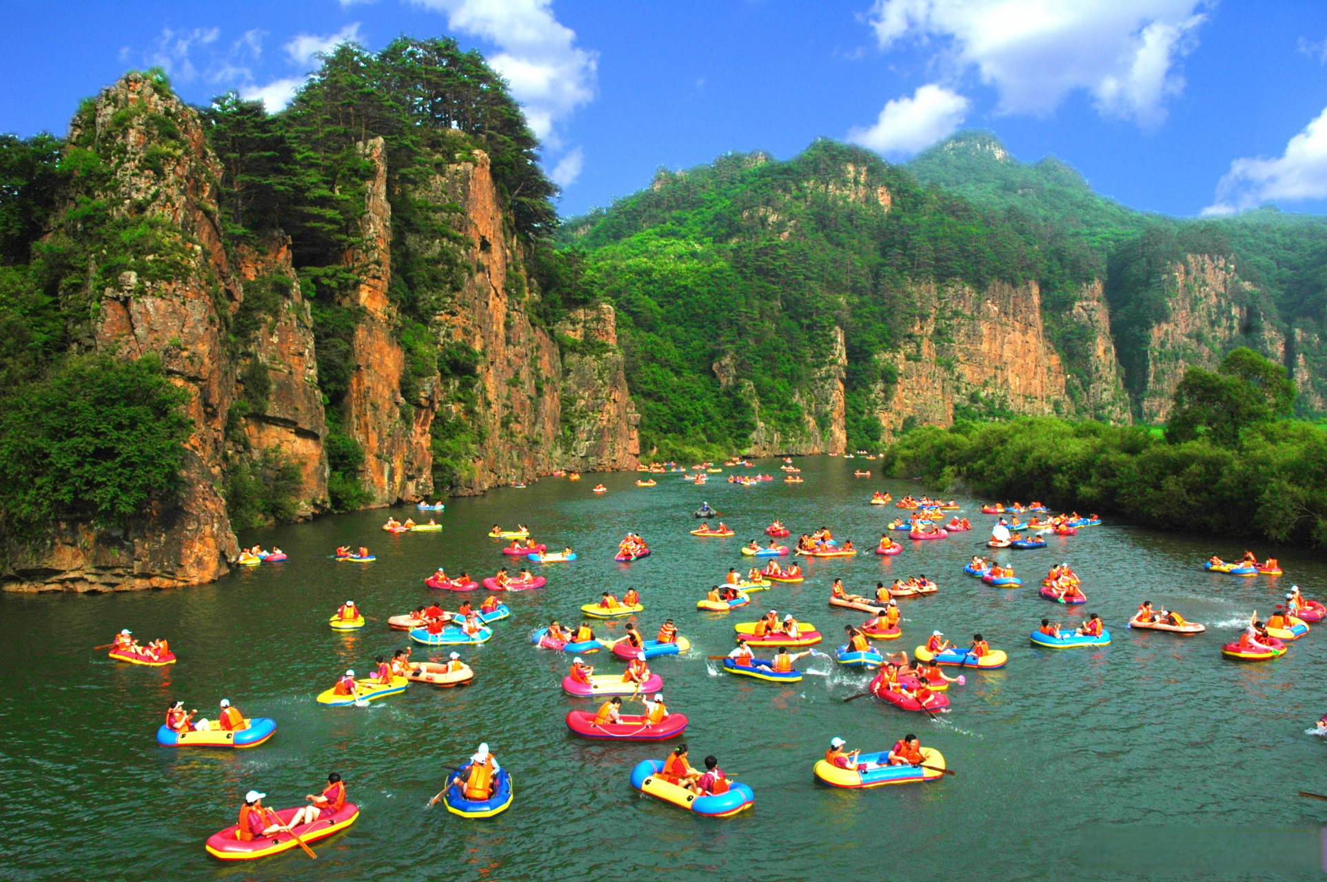 网红打卡地辽宁杠杠滴##美好辽宁欢迎您# 大雅河漂流#爱上溪游