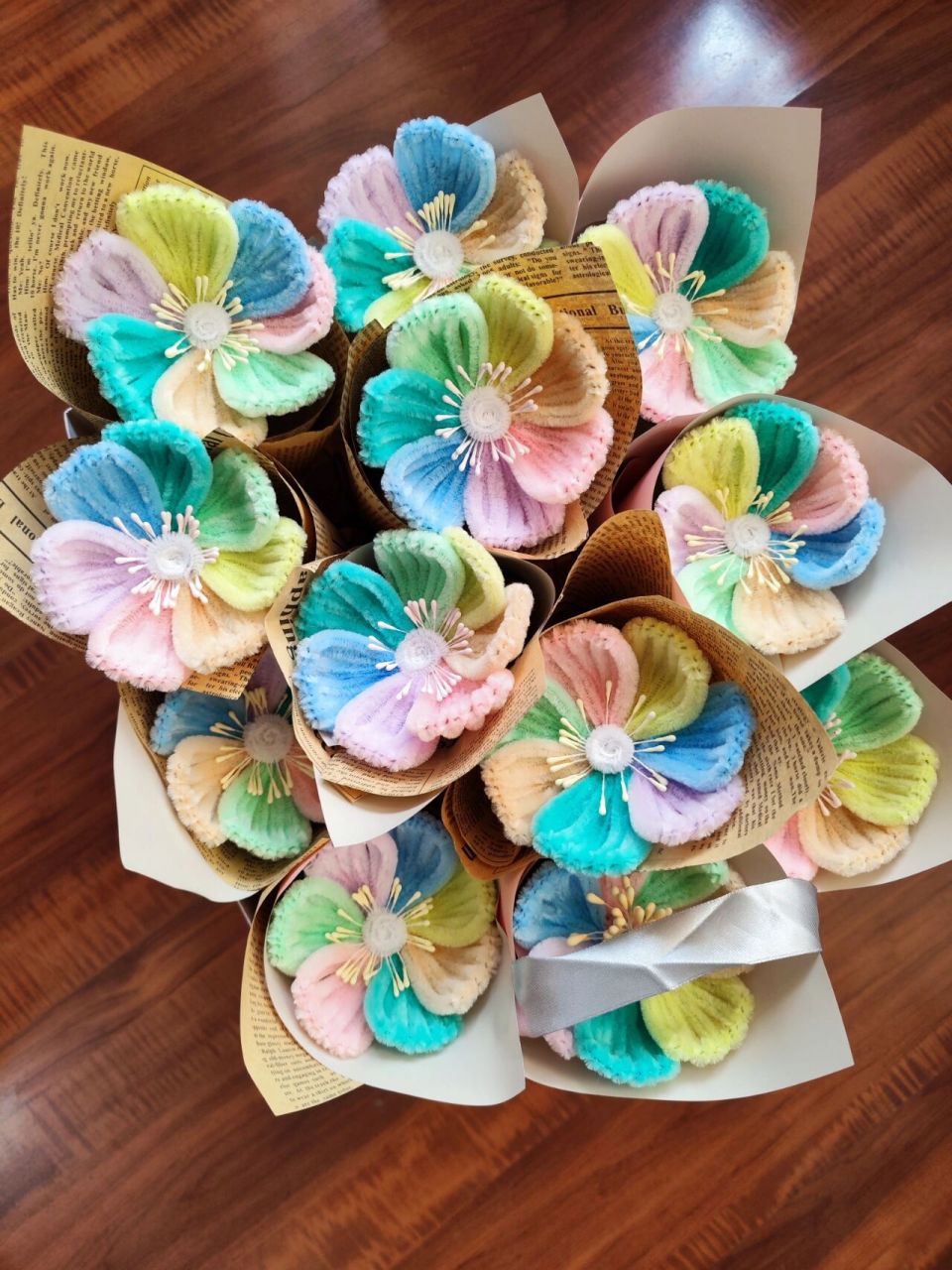 七色花~~扭扭棒手工花9494 还记得小学学过的课文《七色花》吗?