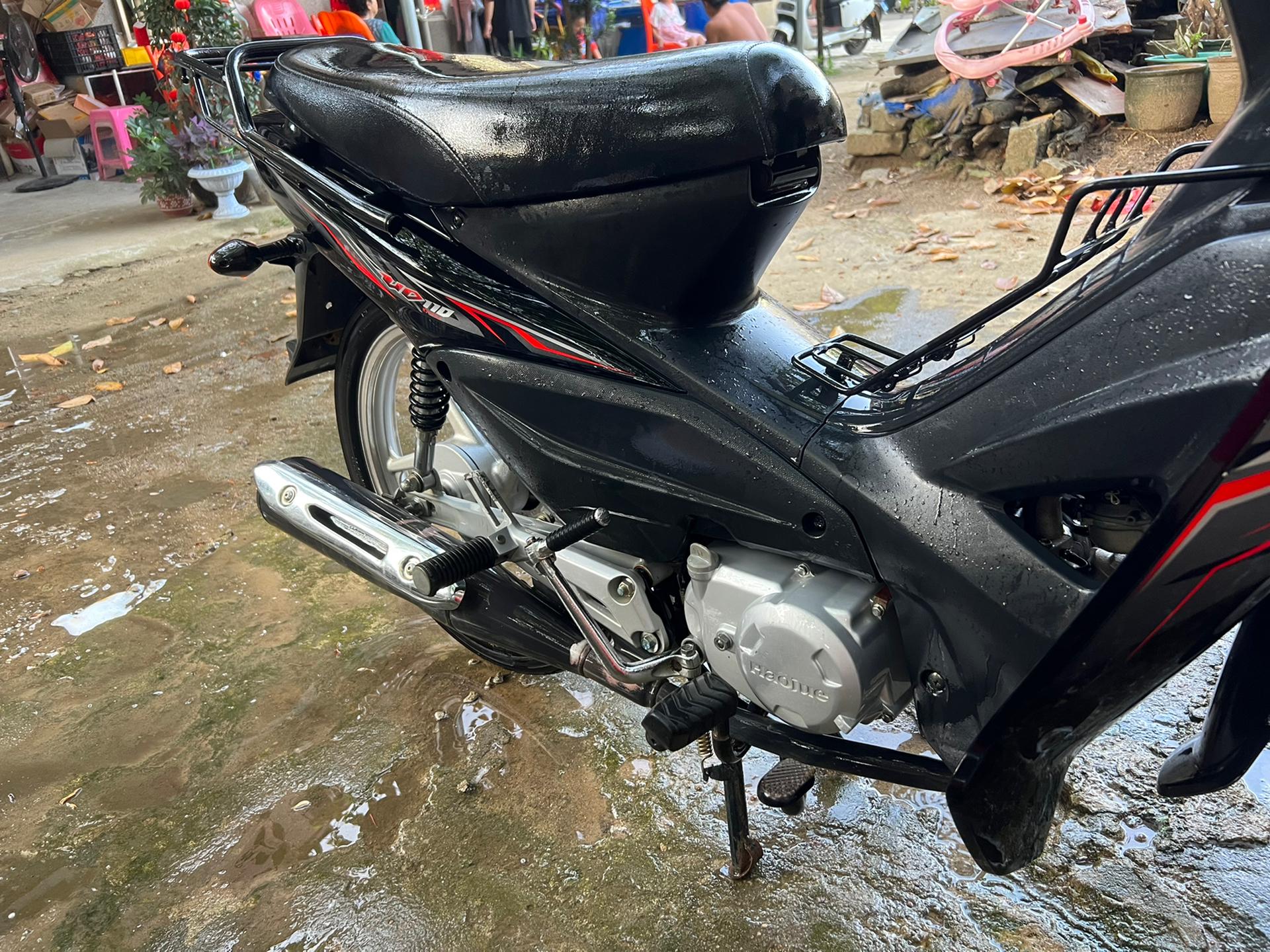 豪爵 ud110 型号hj110-6 成色新 弯梁 摩托车  整车全部原装.